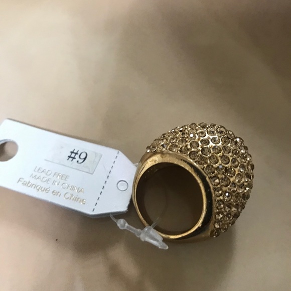 New ring - Picture 3 of 7